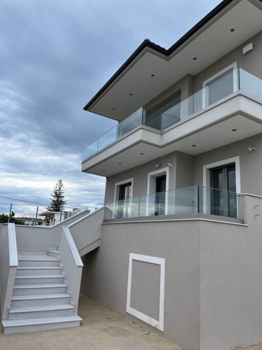 Villa Maria Eirini Лехаио Экстерьер фото